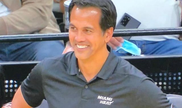 完美电竞-四连胜领跑季前赛战绩榜 全员斗士热火志在冲冠